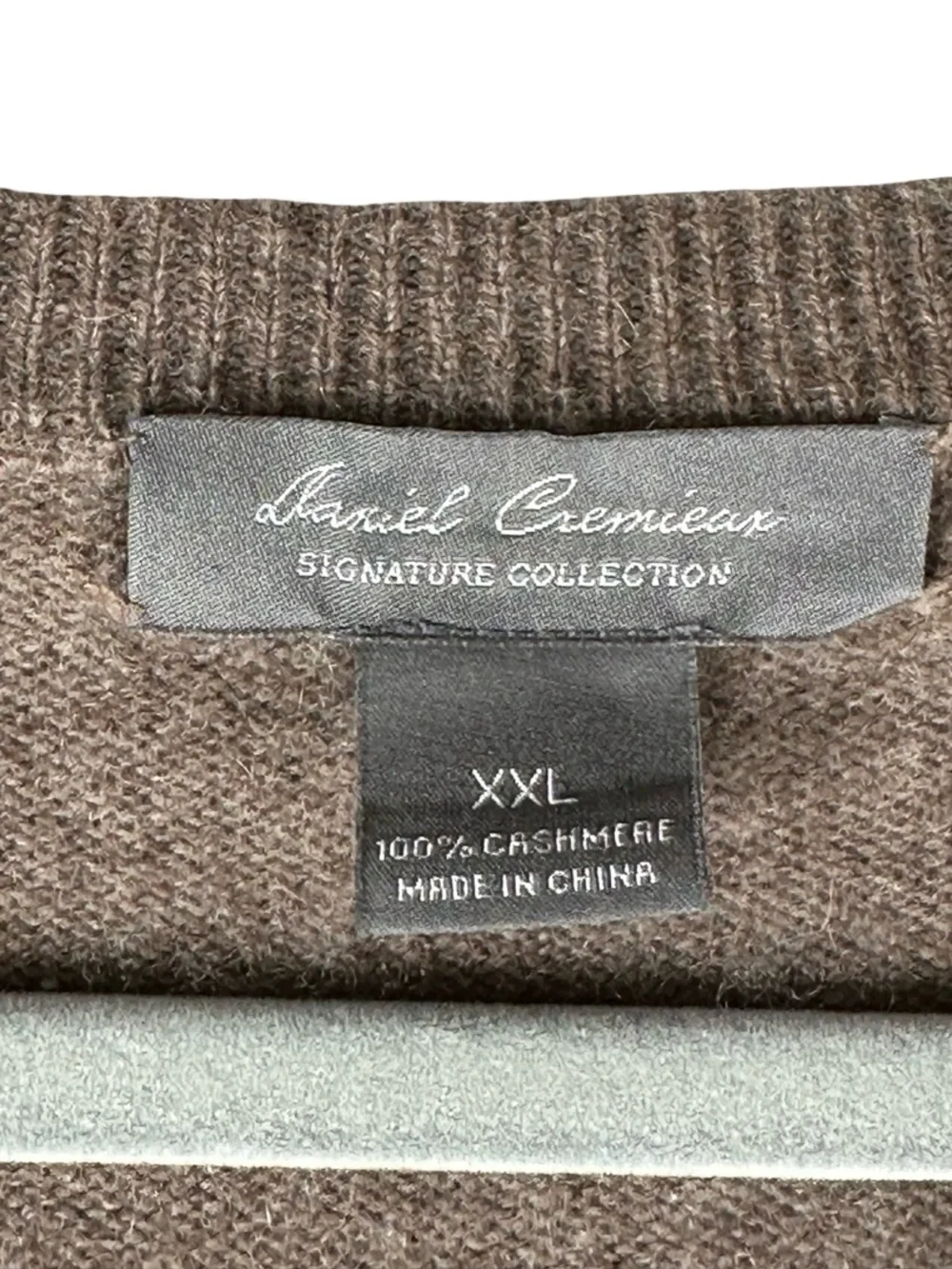 Daniel Cremieux 100% Cashmere tan brown v-neck Sweater Men’s Size 2XL
